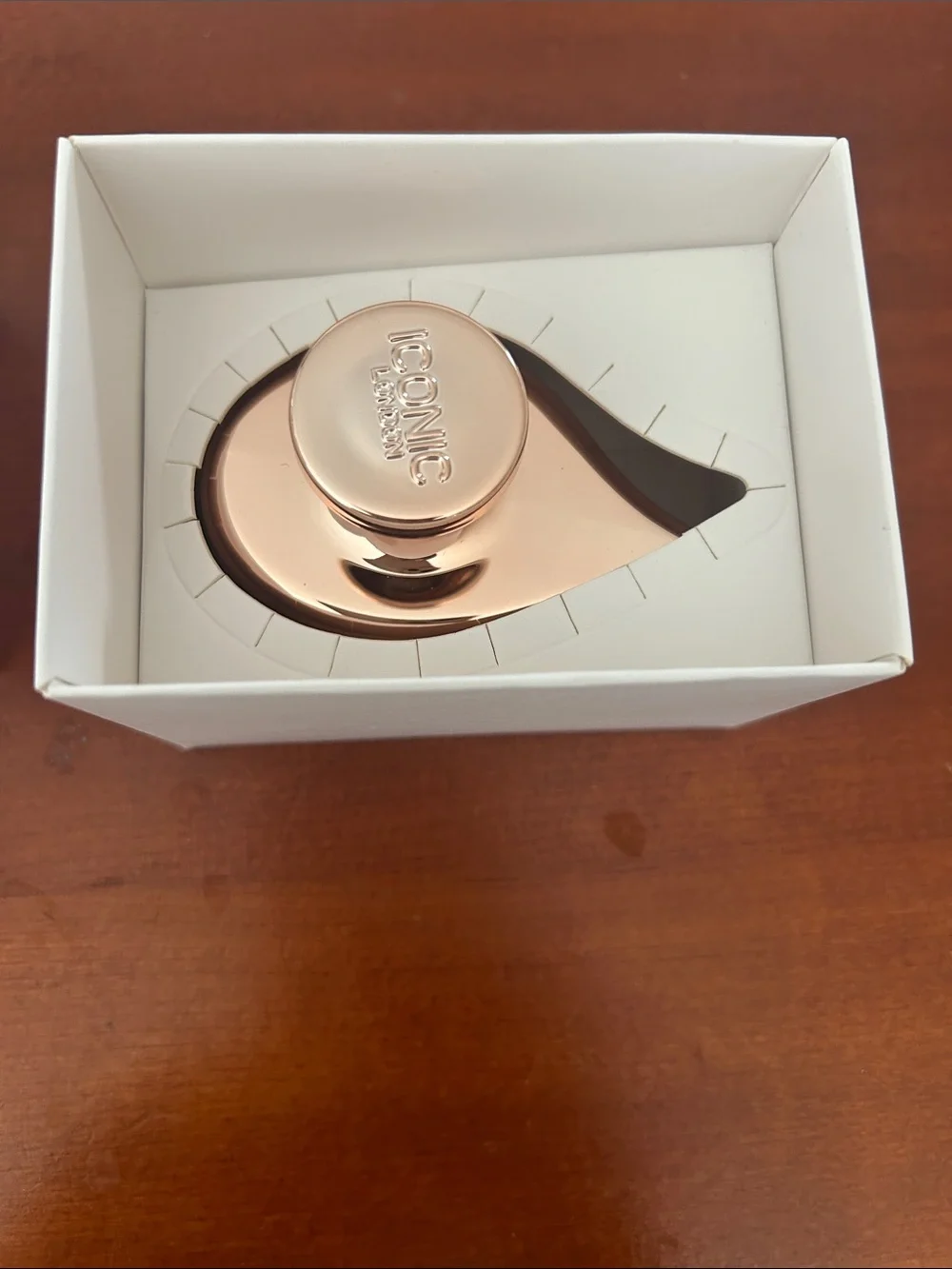 ICONIC London FACE & BODY BRUSH - Rose Gold Details